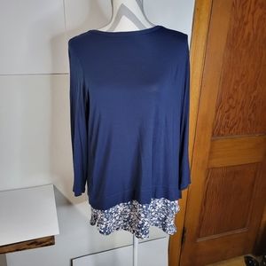 Womens Lila Rose Cute Top Size Large Open back shows floral inside material